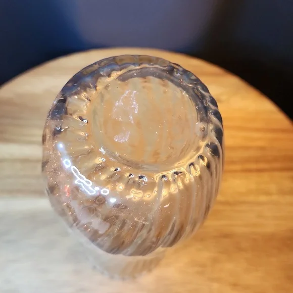 The Crystal Collection 7 in Glass Vase w/ Swirl Pattern design in box Not Used - Picture 3 of 7